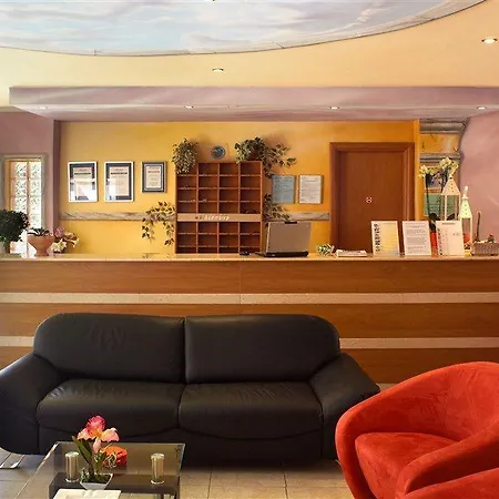Marietta Aparthotel 2*