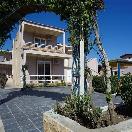 Marietta Aparthotel 2*