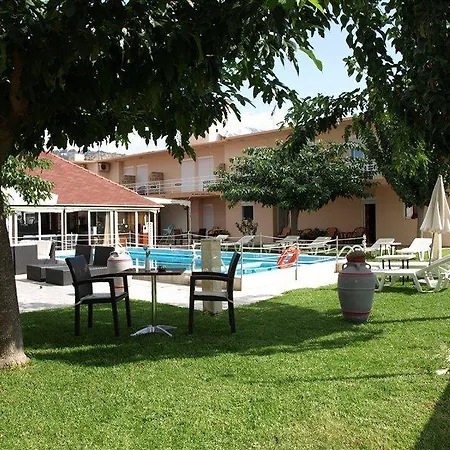 Marietta Aparthotel 2*